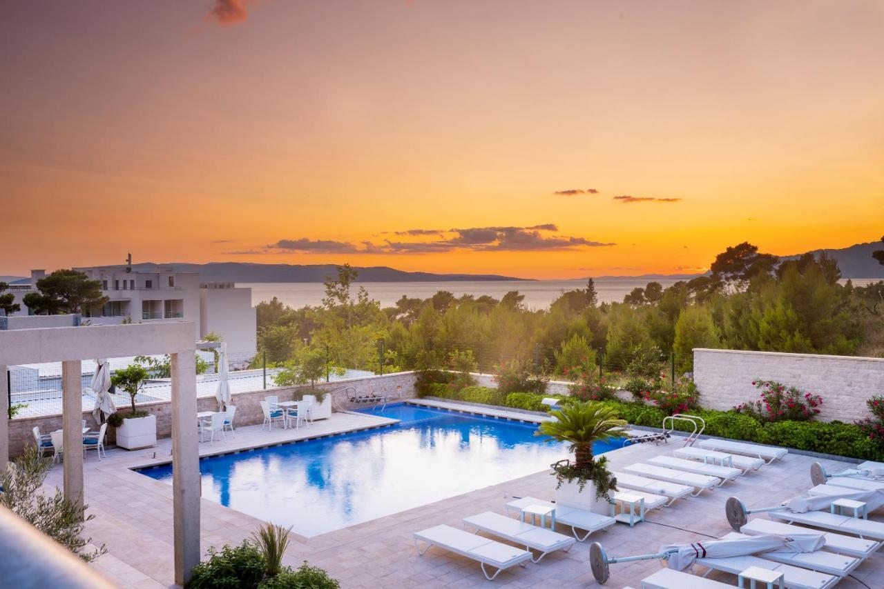 Poseidon Mobile Home Resort Макарска Екстериор снимка