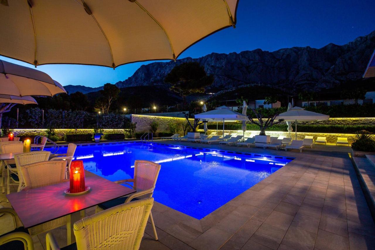 Poseidon Mobile Home Resort Макарска Екстериор снимка