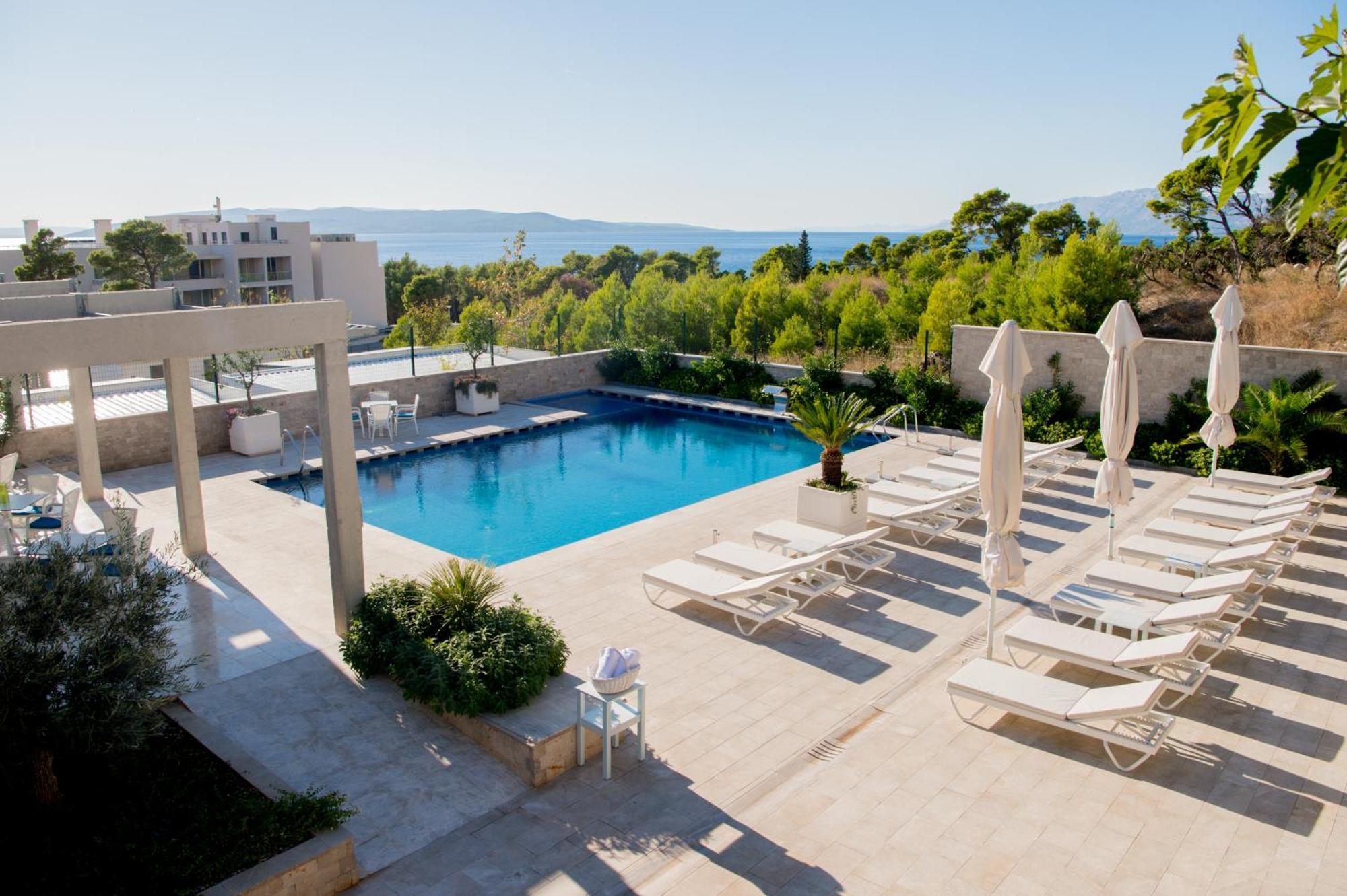 Poseidon Mobile Home Resort Макарска Екстериор снимка