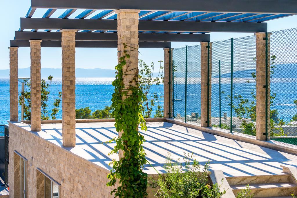 Poseidon Mobile Home Resort Макарска Екстериор снимка